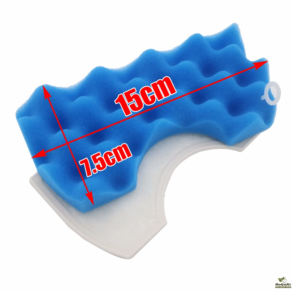 1121